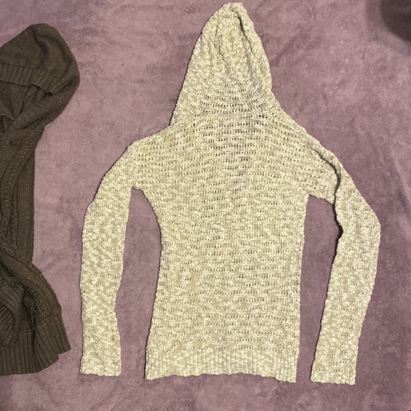 2 Maurice’s knit hooded sweater/ shirts. Size small - Picture 11 of 13